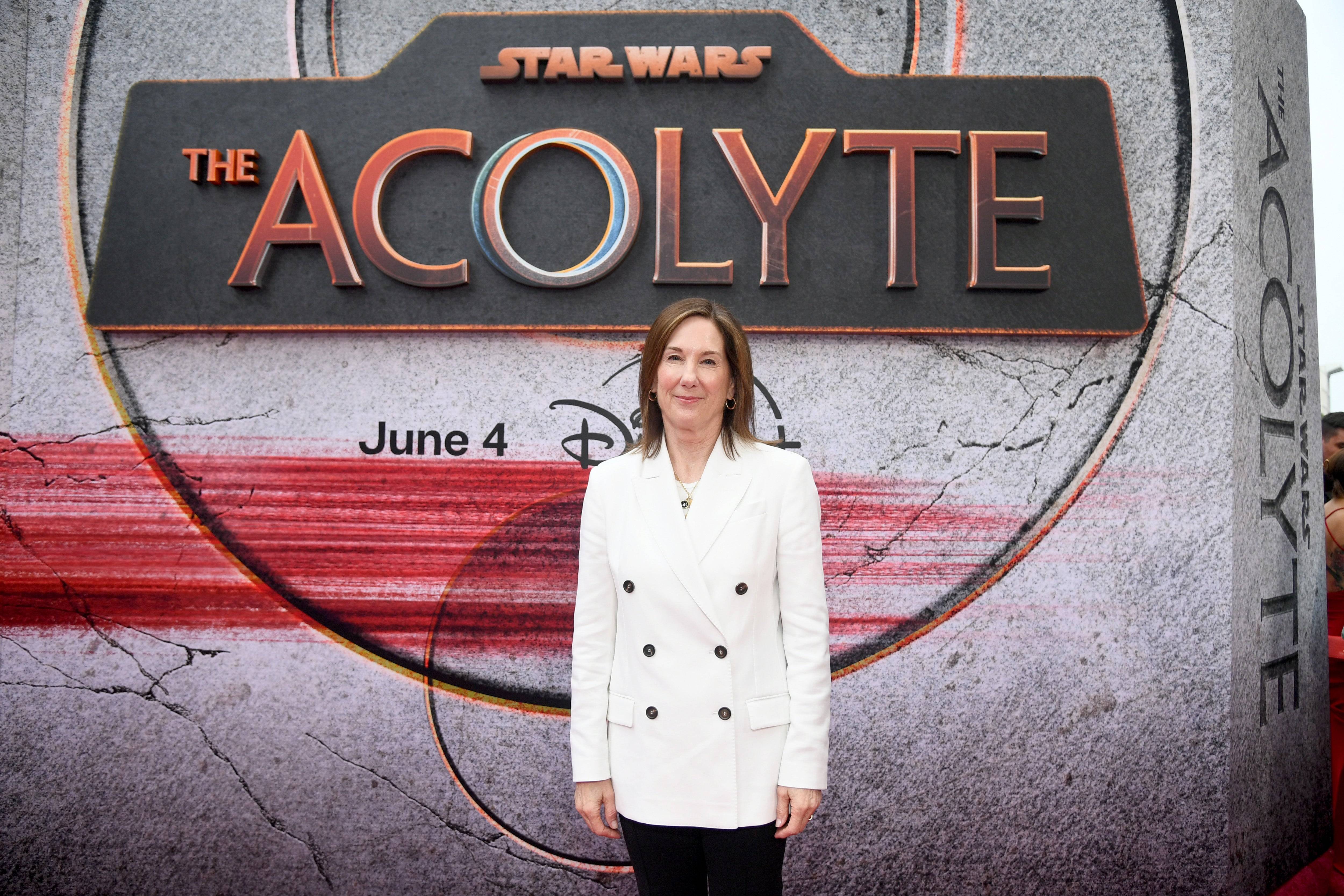 凱瑟琳·肯尼迪(Kathleen Kennedy)在迪士尼+星球大戰(Star Wars)的推出時表演了侍從。 Alberto E. Rodriguez的照片/迪士尼的Getty圖像。